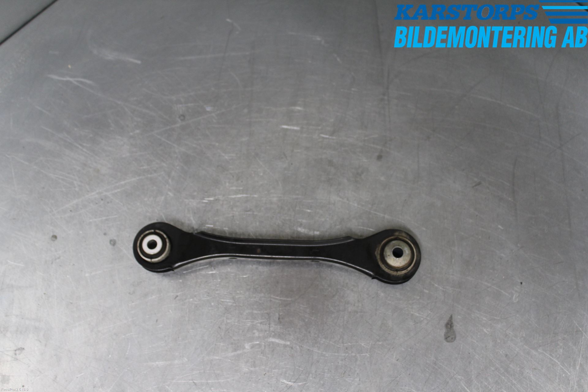 BMW 3 F30/F31/F80 12-19 Bärarm Bak Övre Vänster