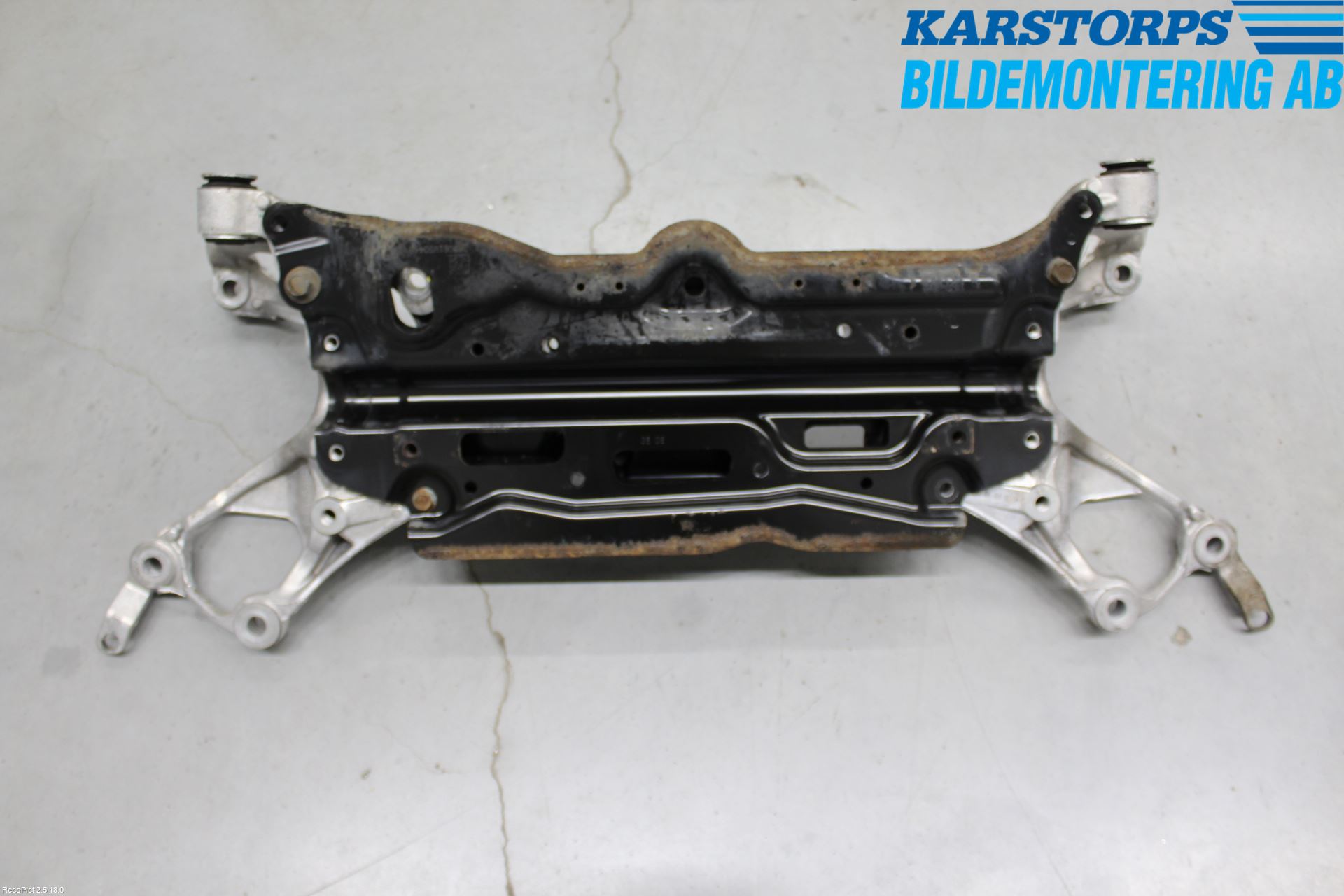 Honda CIVIC 06-11 Framvagnsbalk