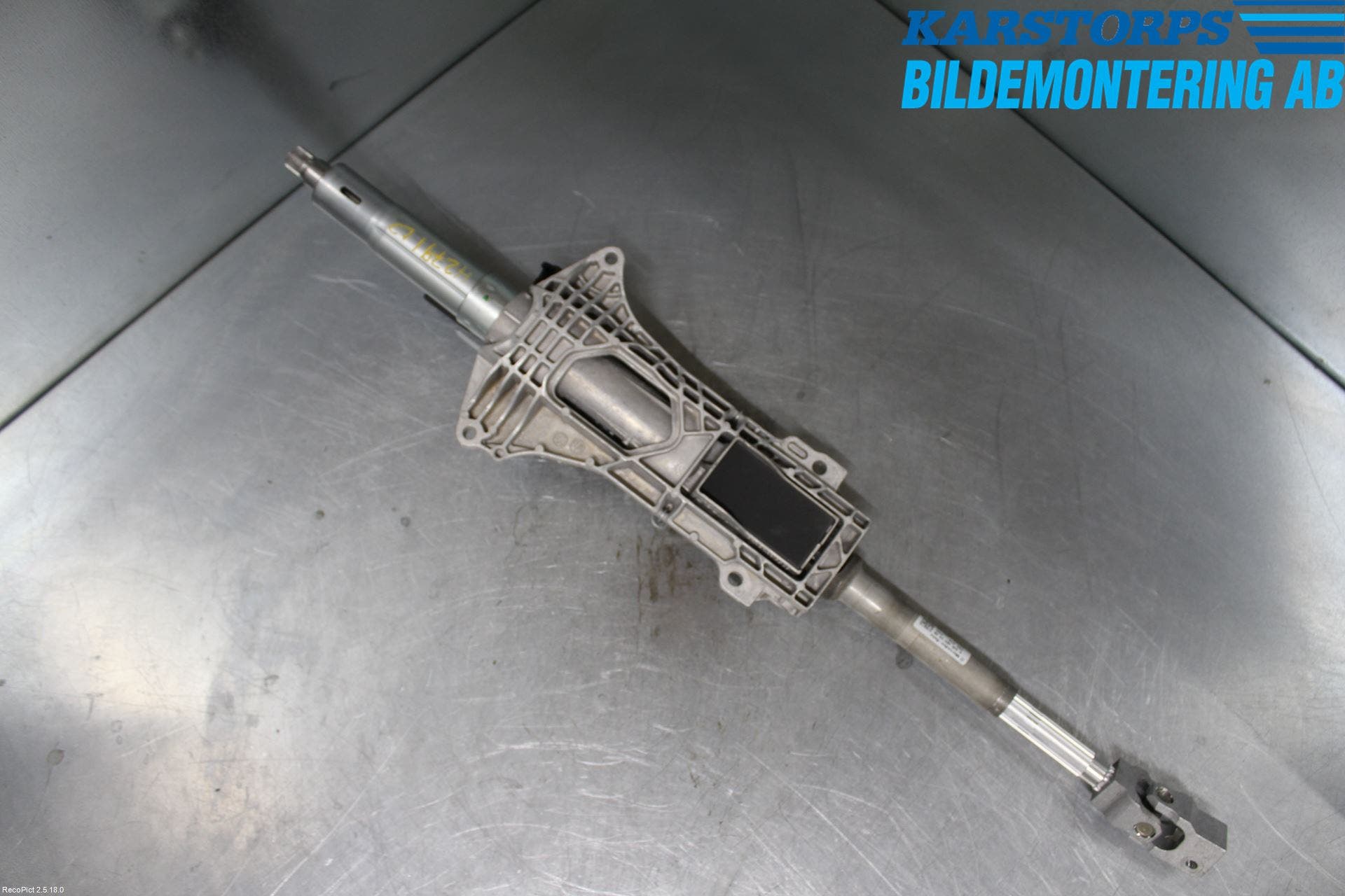 Mercedes-Benz MB CLA-KLASS (C117/X117) 13-19 Rattaxelagg Justerbart