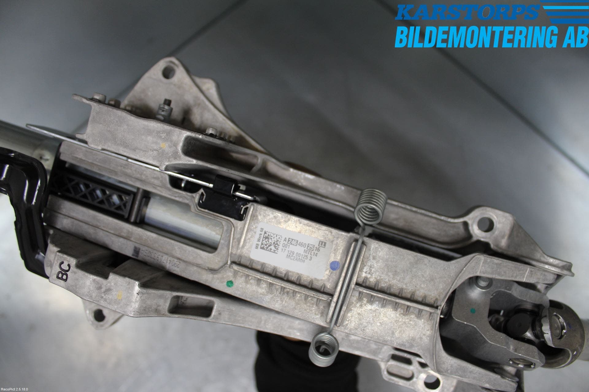 Mercedes-Benz MB CLA-KLASS (C117/X117) 13-19 Rattaxelagg Justerbart