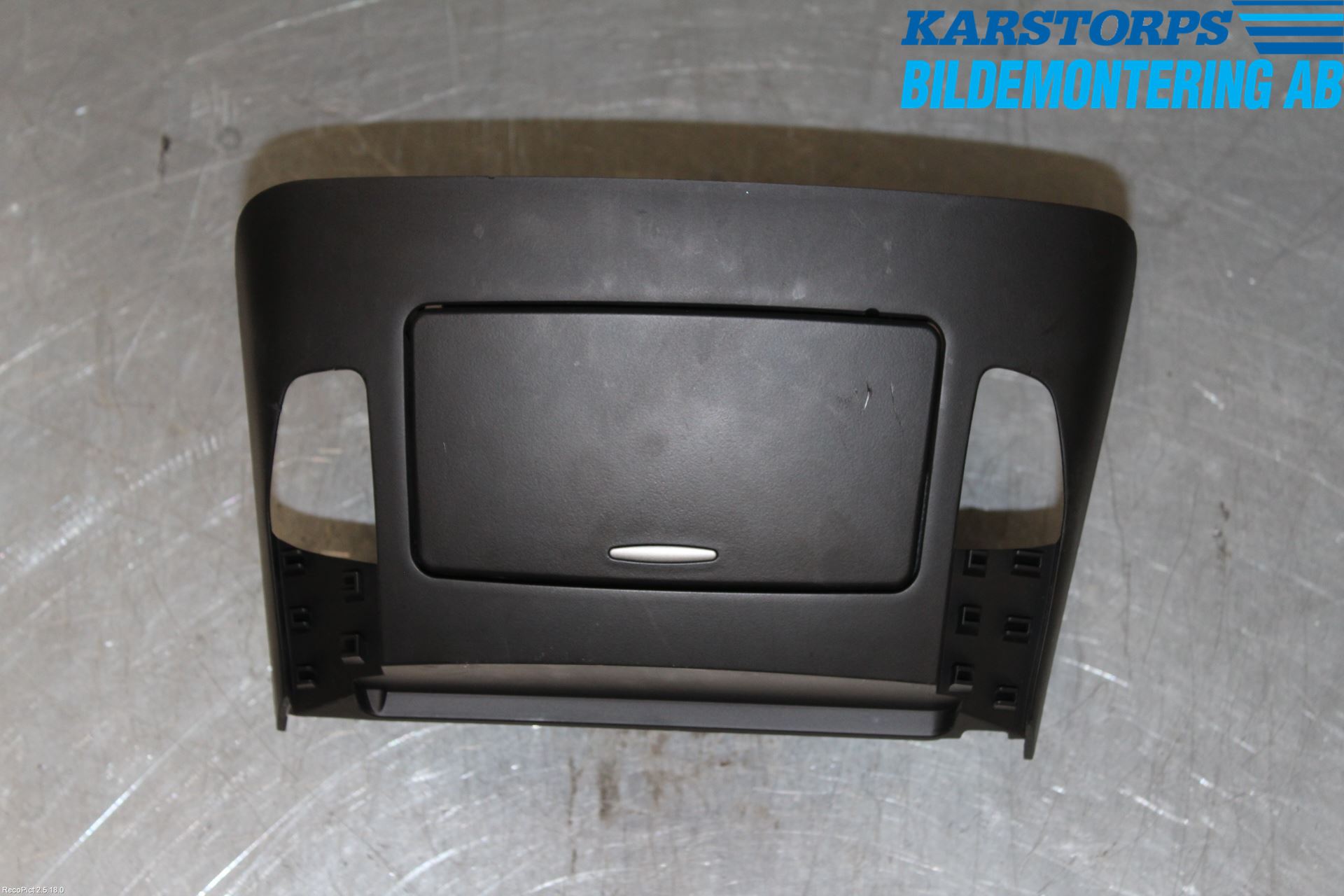 Kia CEED 06-12 Instrumentbräda Förvaringsfack