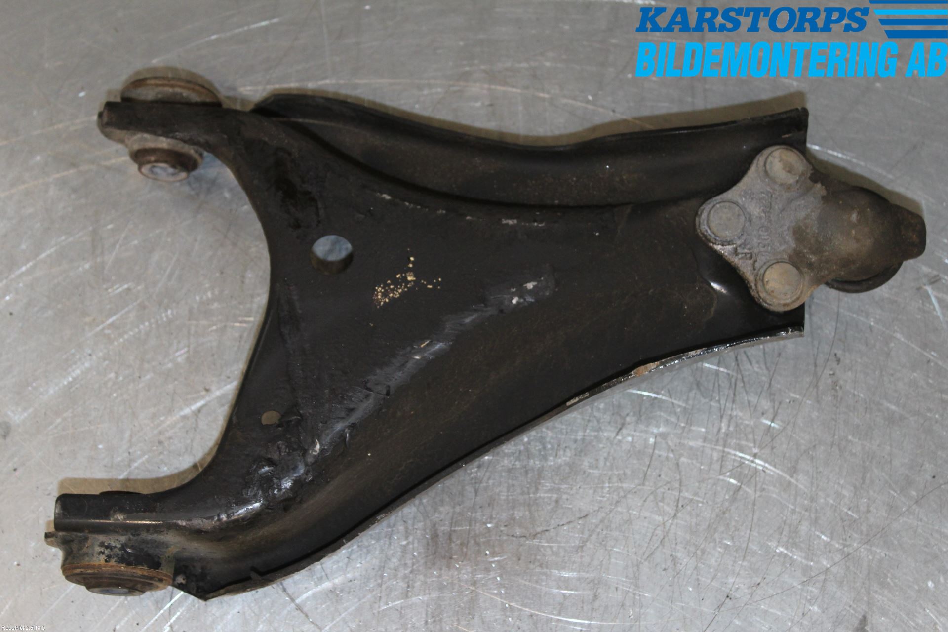 Dacia DUSTER 10-17 Bärarm Fram Undre Vä