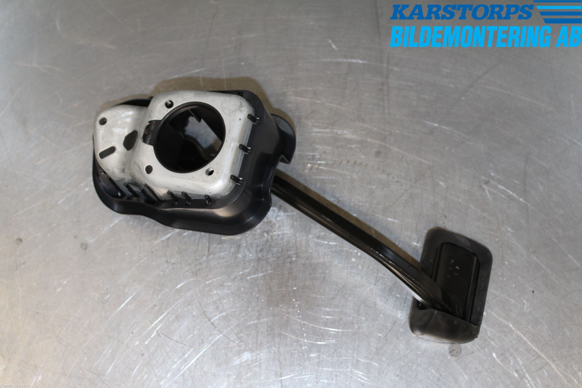 Mercedes-Benz MB E-KLASS (W213) 16-23 Bromspedal