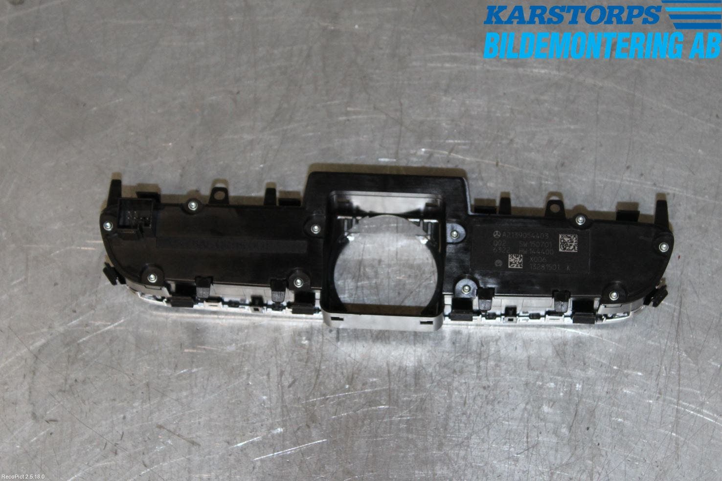 Mercedes-Benz MB E-KLASS (W213) 16-23 Strömställare Multifunktion