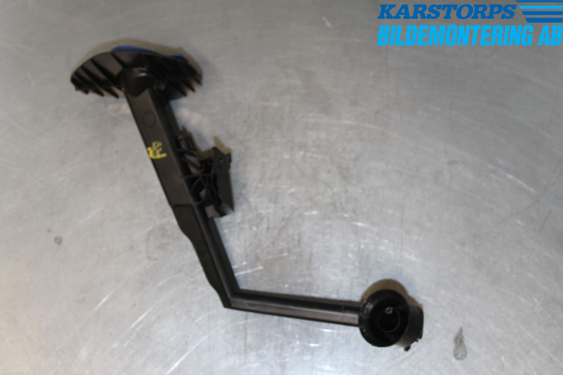 Mercedes-Benz MB E-KLASS (W213) 16-23 Spolartank Påfyllningsrör