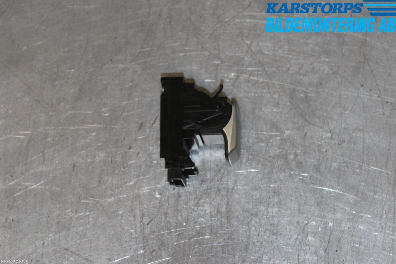 Mercedes-Benz MB E-KLASS (W213) 16-23 Strömställare Parkeringsbroms