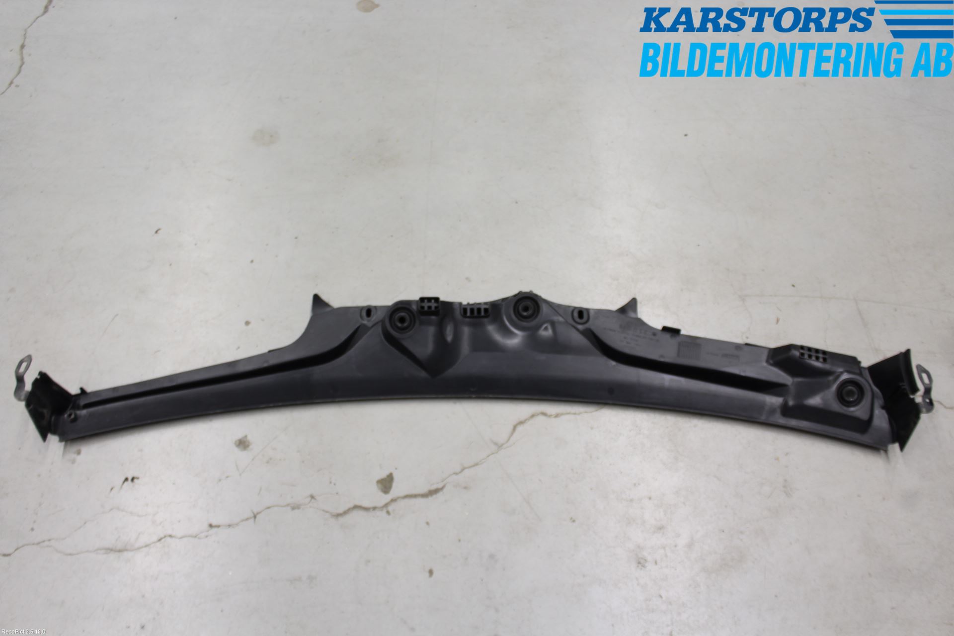 Mercedes-Benz MB E-KLASS (W213) 16-23 Täckplast Front