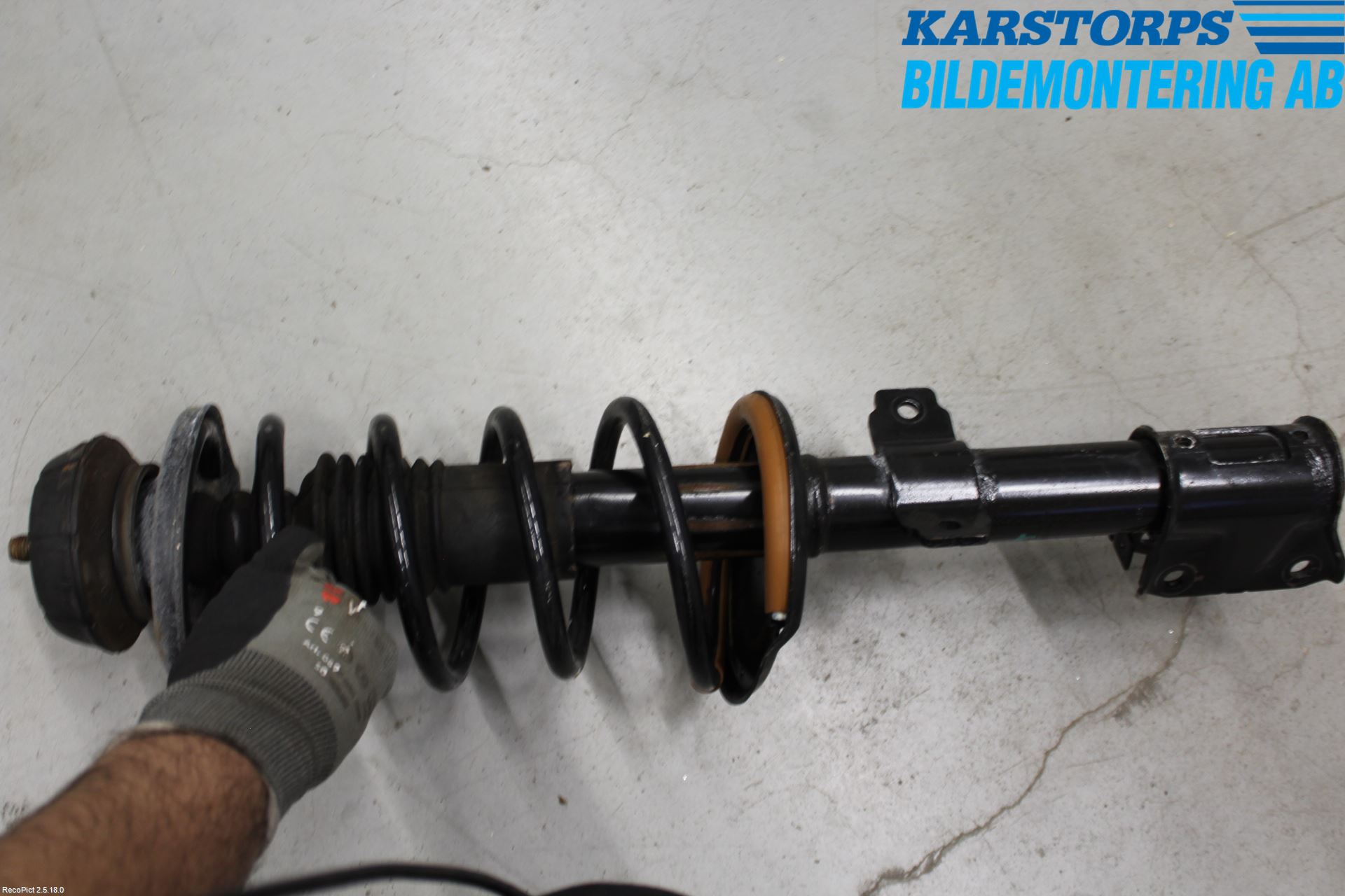 Dacia DUSTER 10-17 Fjäderben Fram Vänster