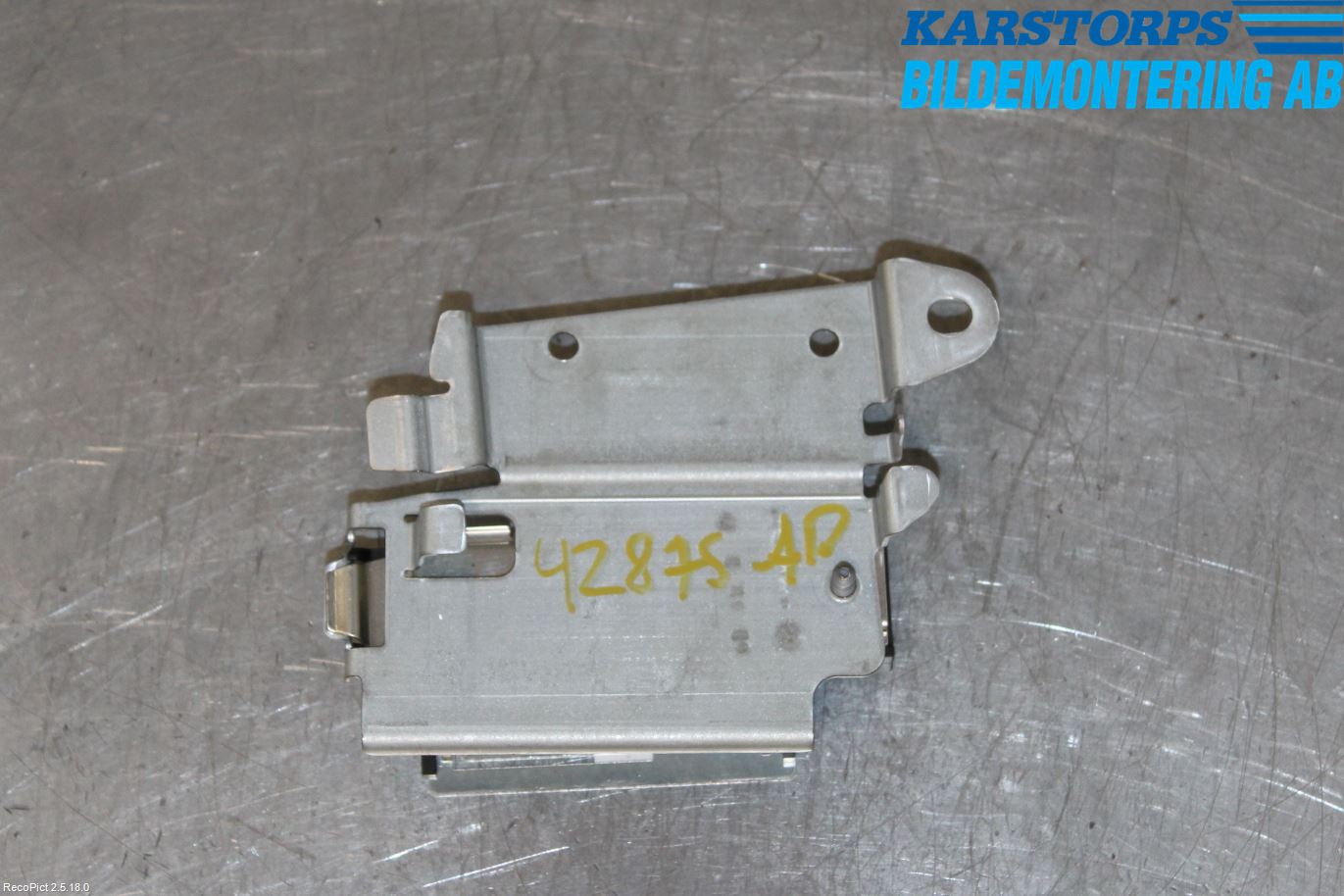 Mercedes-Benz MB E-KLASS (W213) 16-23 Antenn