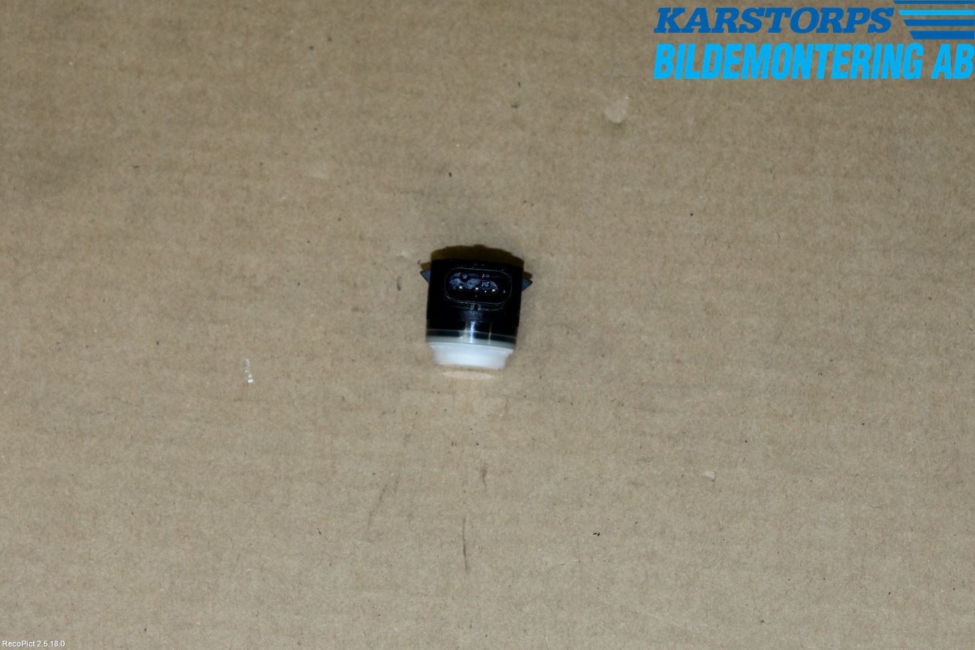 Mercedes-Benz MB E-KLASS (W213) 16-23 Parkeringshjälp Frontsensor