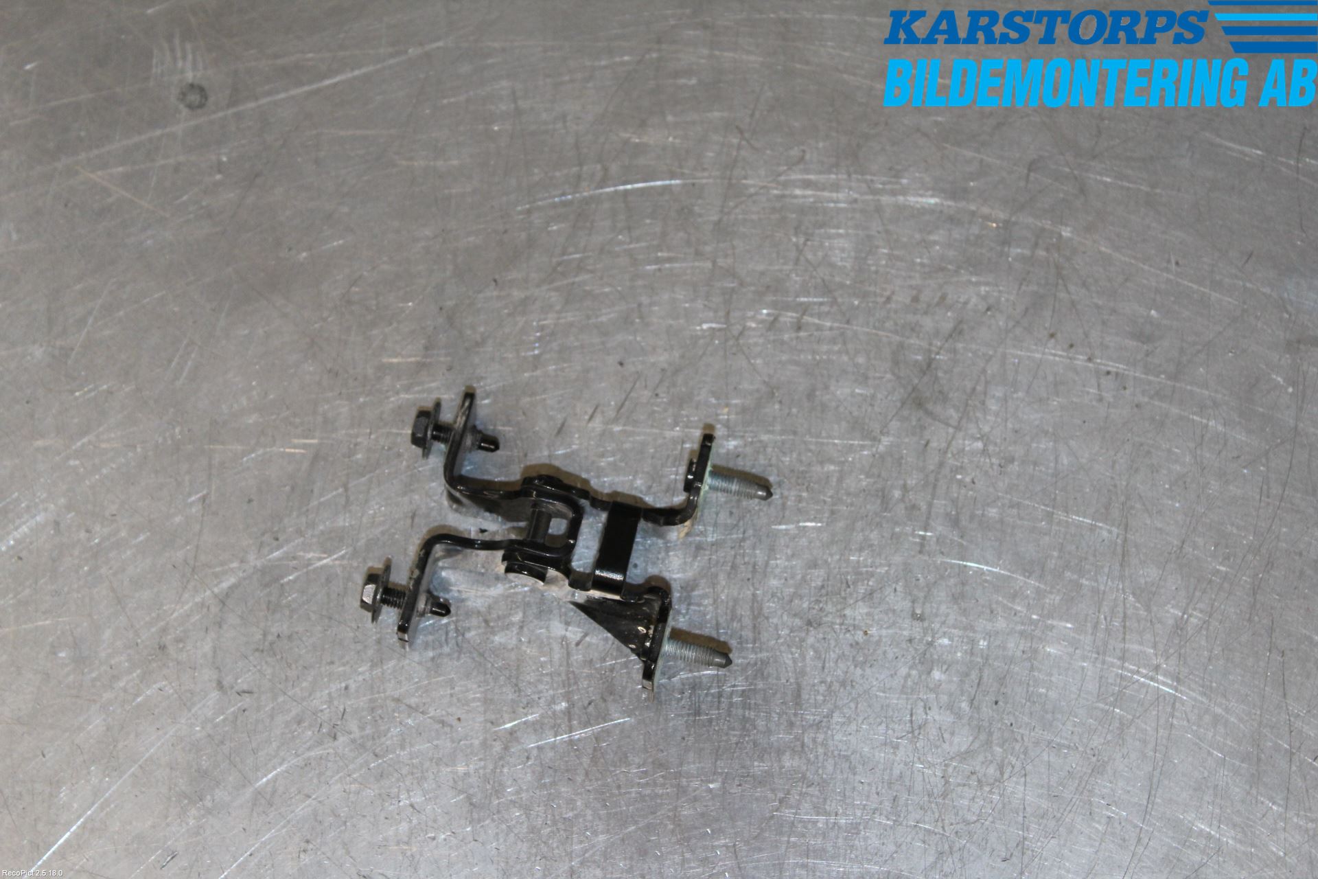 Mercedes-Benz MB B-KLASS (W246/W242) 12-19 Bakluckegångjärn Vä