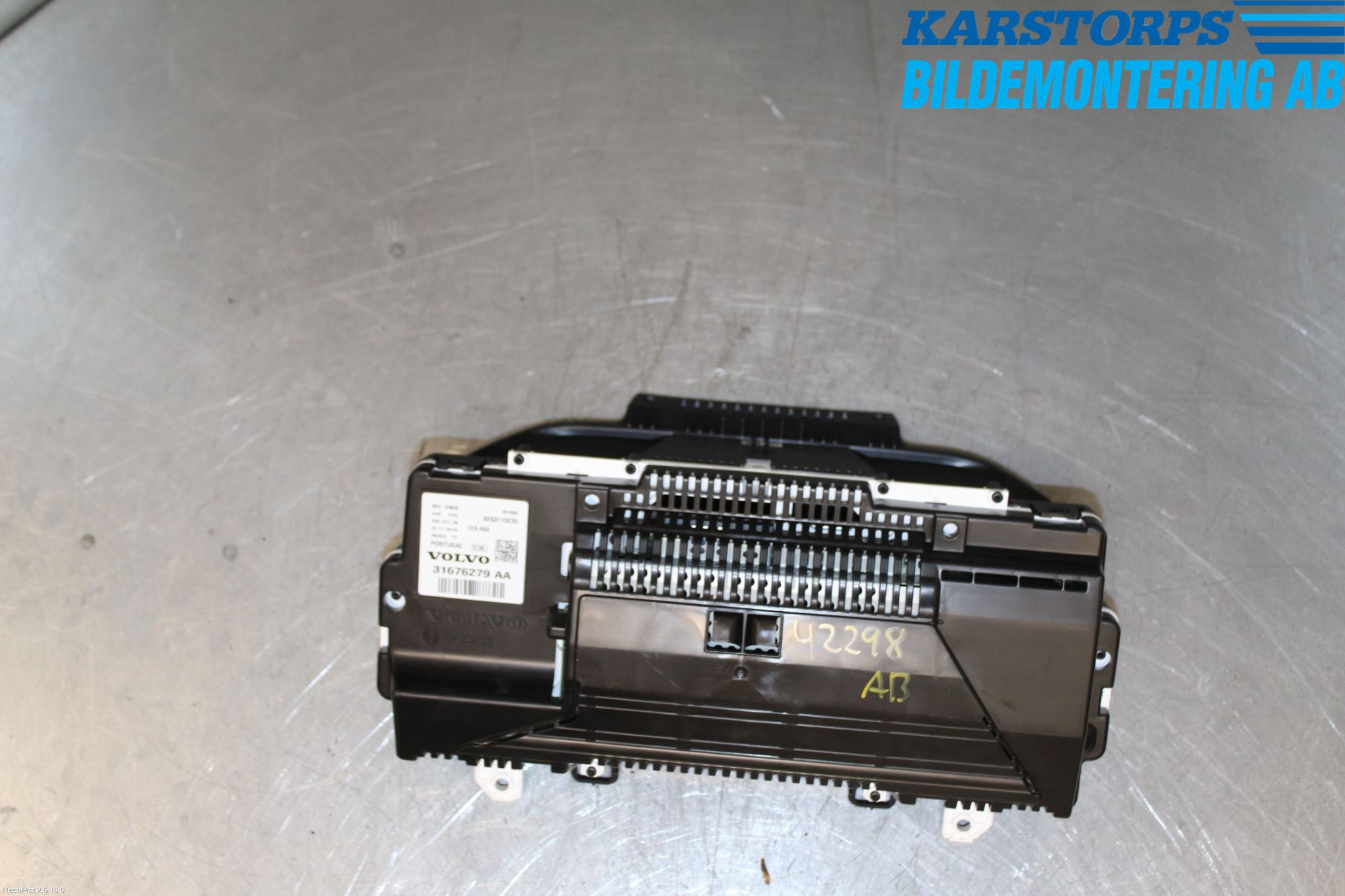 Volvo S90 17->> Instrument Komb