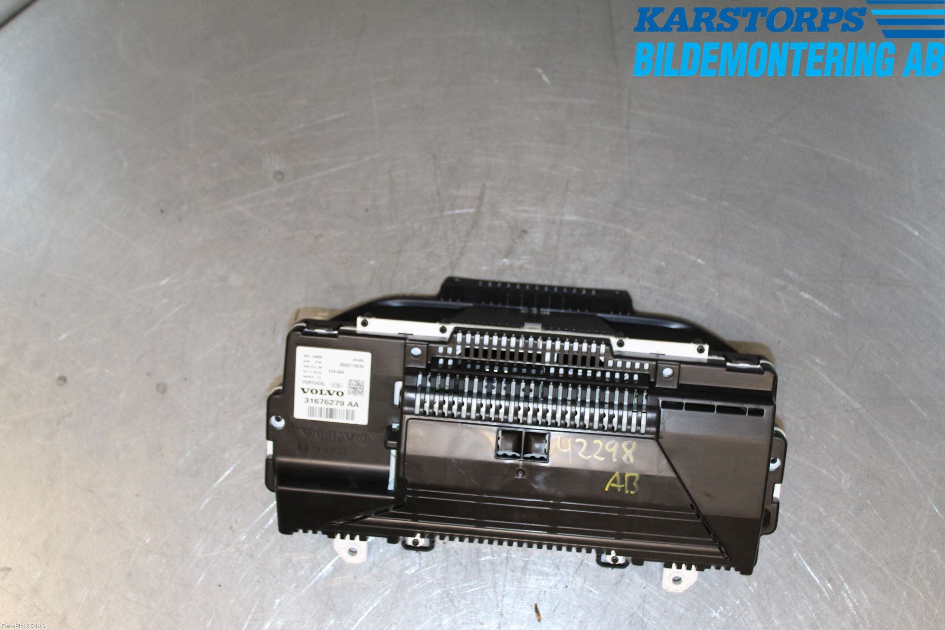 Volvo S90 17->> Instrument Komb