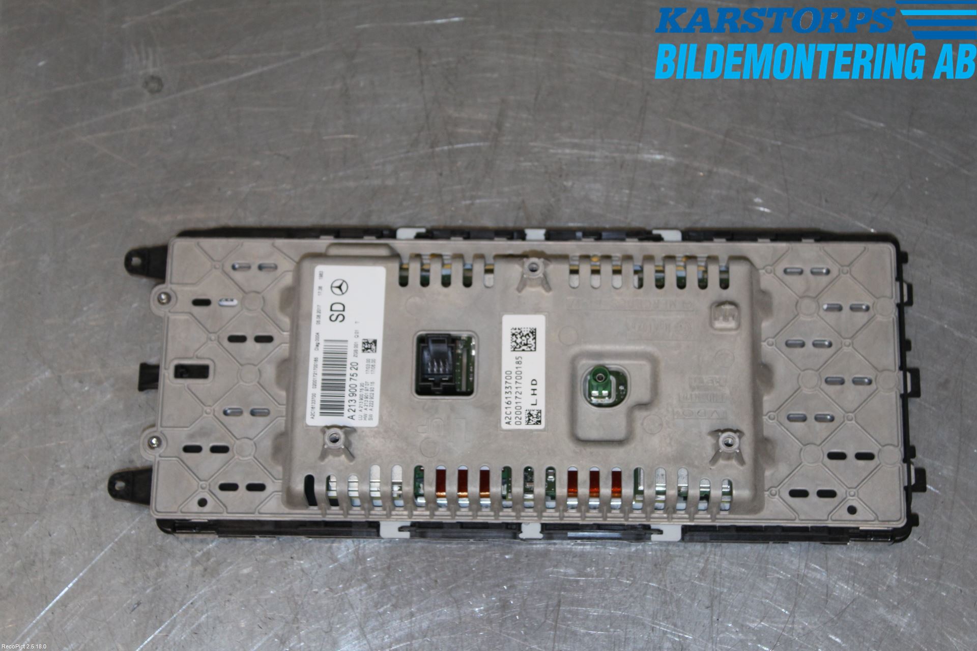 Mercedes-Benz MB E-KLASS (W213) 16-23 Multifunktionsdisplay