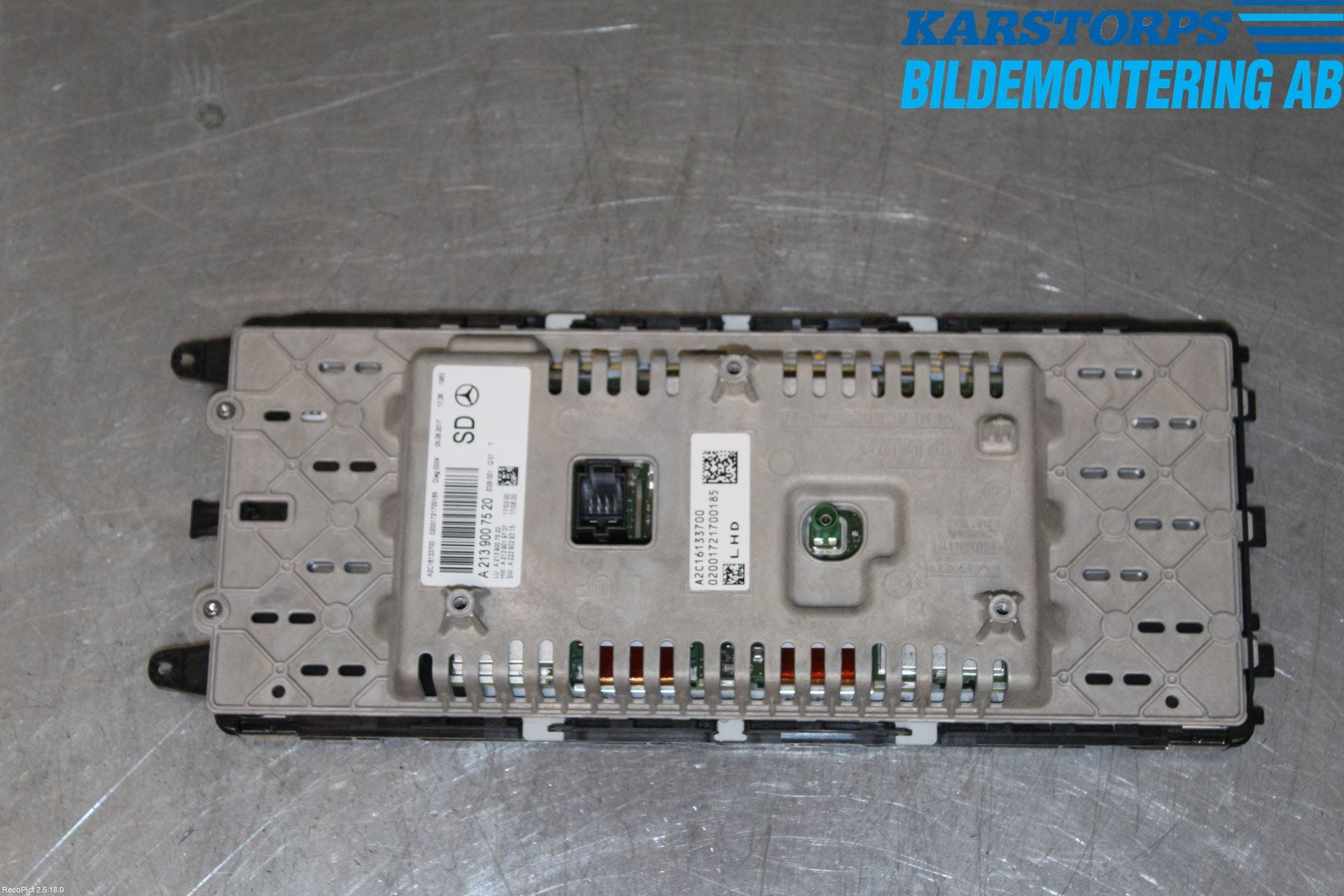 Mercedes-Benz MB E-KLASS (W213) 16-23 Multifunktionsdisplay
