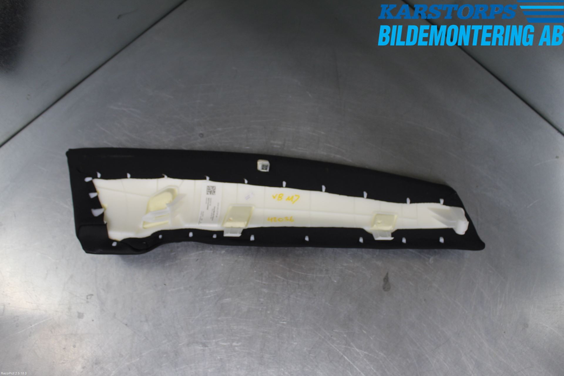 Volvo V90 17->> Inredning Sidoklädsel