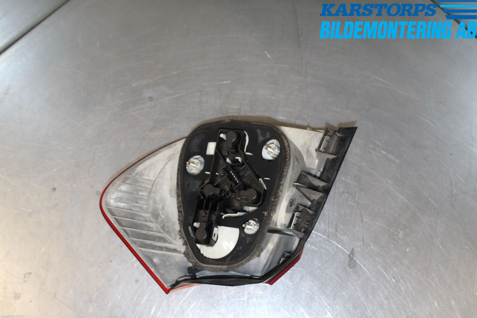 BMW 1 E87/81 5D/3D 03-11 Bakljus Vänster