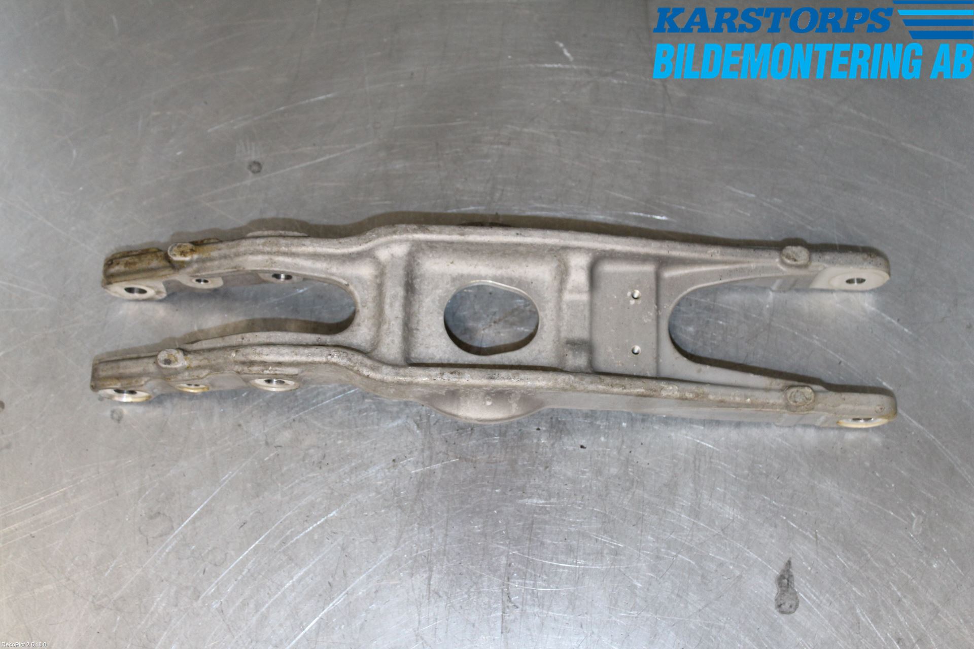 Mercedes-Benz MB E-KLASS (W213) 16-23 Bärarm Bak Höger