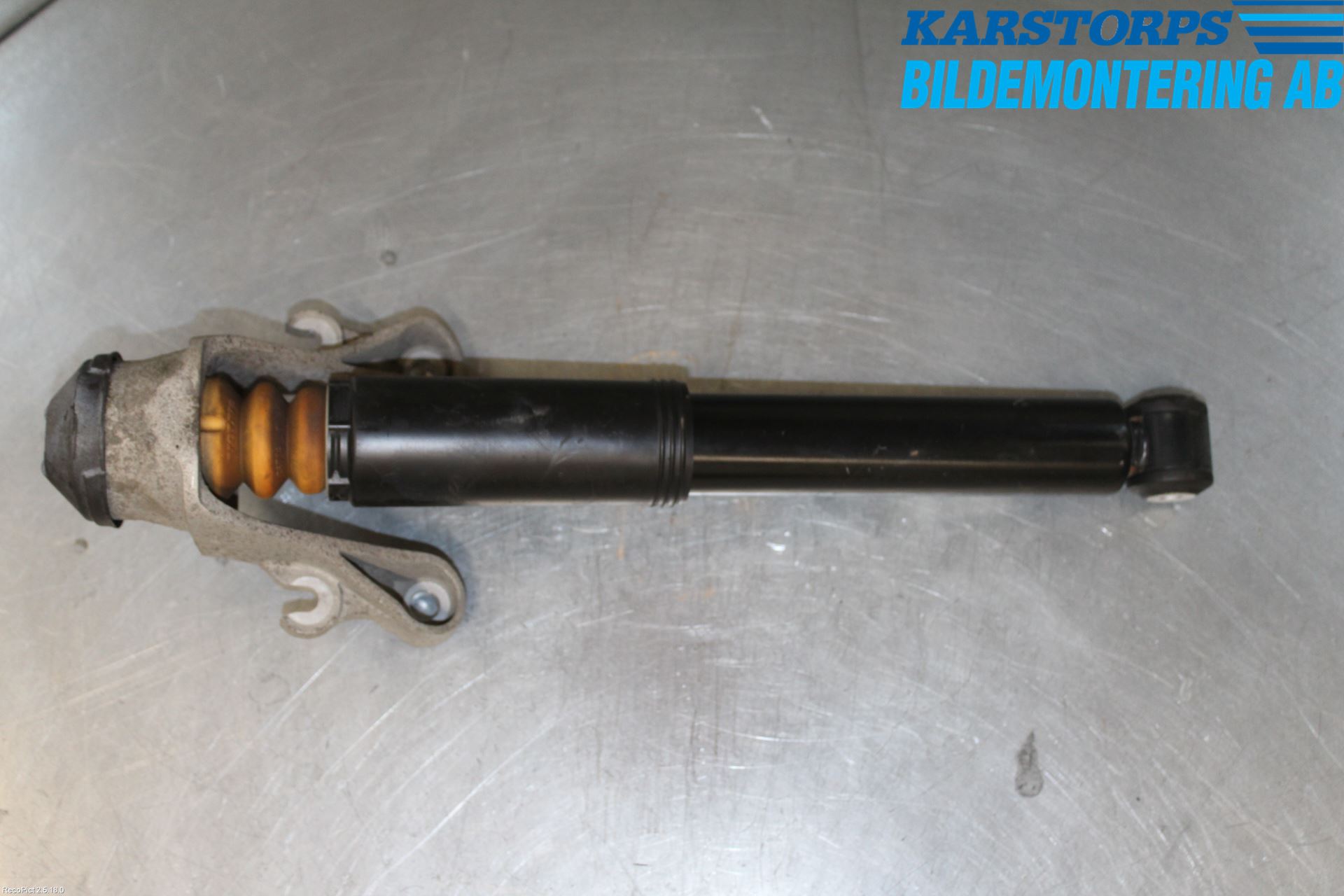 Volvo S90 17->> Stötdämpare Bak