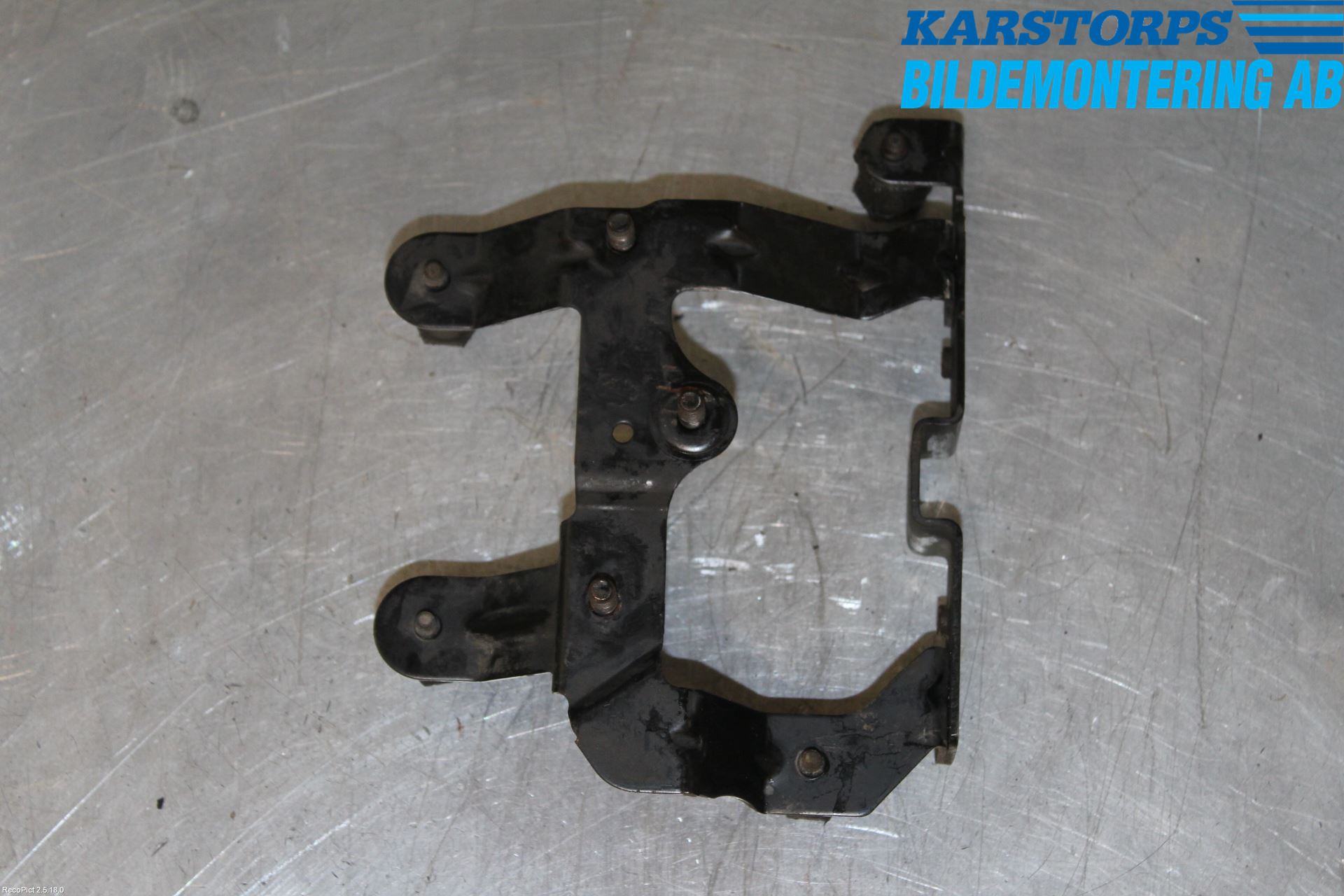 Mini COUPE R50/53 01-06 Styrservopumpsfäste