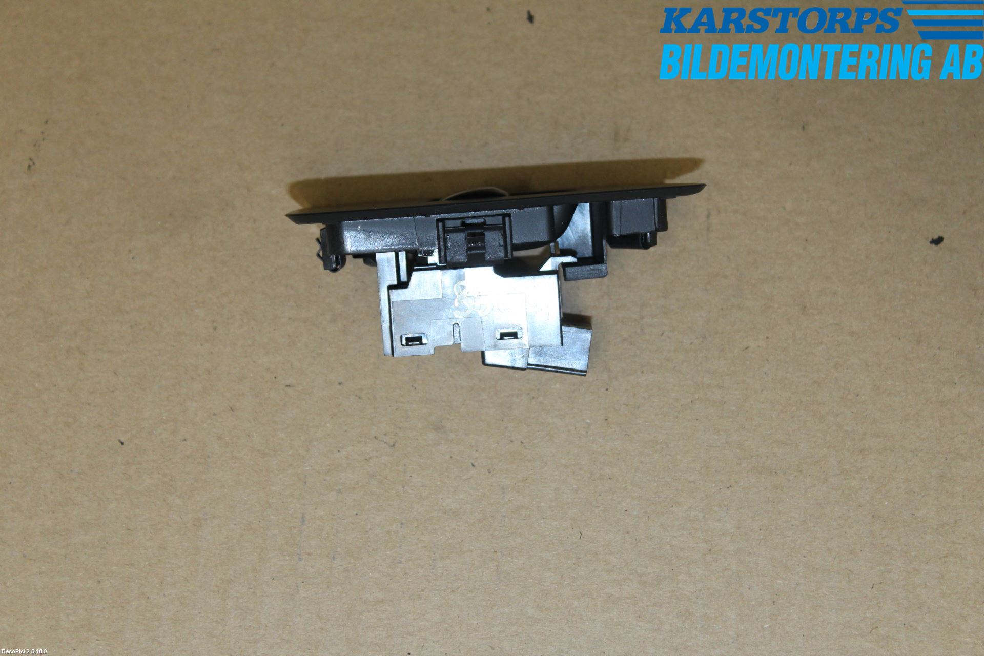 Volvo S90 17->> Strömställare Elhiss