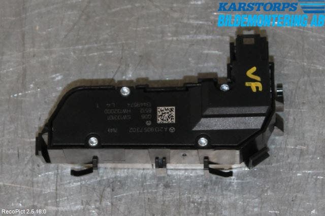 Mercedes-Benz MB VITO/V-KLASS (W640,W447,W448) 14- Strömställare Stolvärme