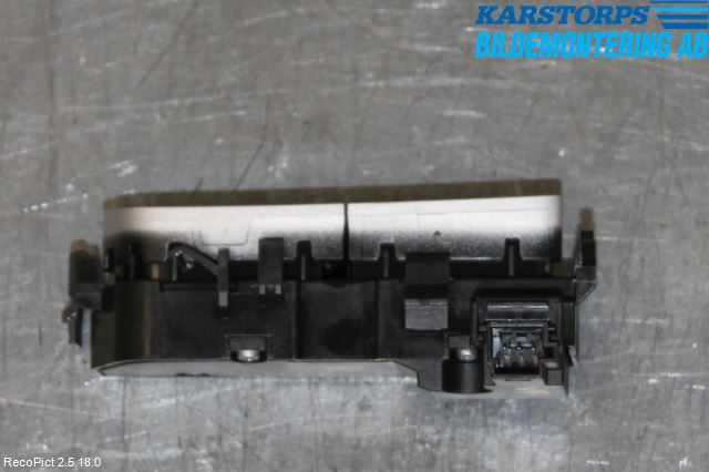 Mercedes-Benz MB VITO/V-KLASS (W640,W447,W448) 14- Strömställare Stolvärme