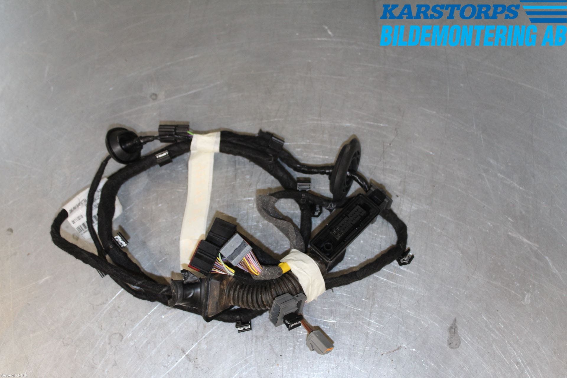 Volvo S90 17->> Kabelhärva