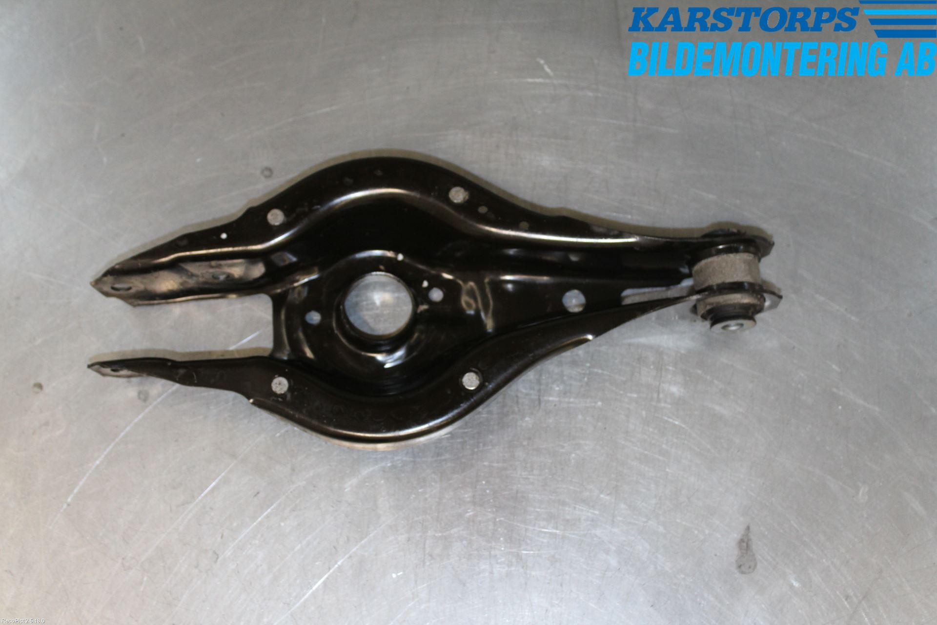 BMW 3 F30/F31/F80 12-19 Bärarm Bak Höger