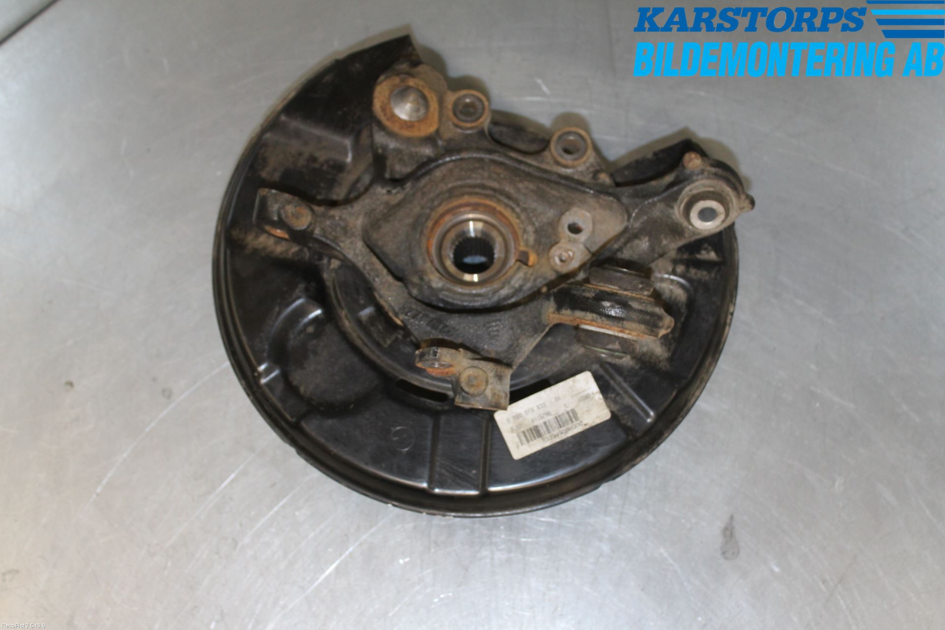 BMW 3 F30/F31/F80 12-19 Hjullagerhus-Spindel Vä B