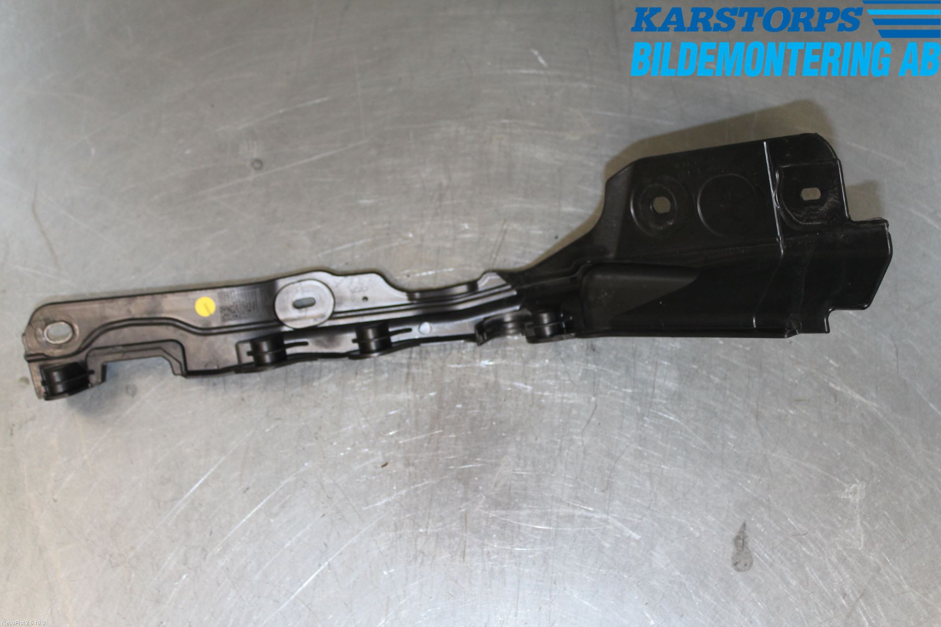 BMW 3 F30/F31/F80 12-19 Torpedplåt-Torpedplast