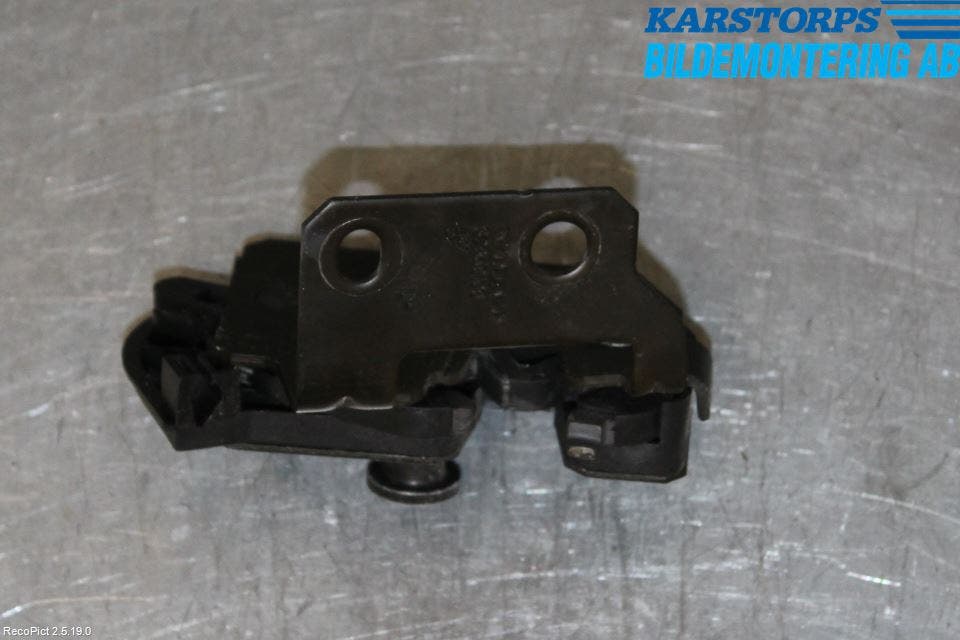 Volvo XC90 03-06 Låskista Baklucka