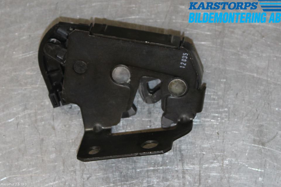 Volvo XC90 03-06 Låskista Baklucka