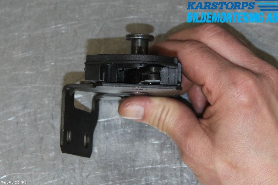 Volvo XC90 03-06 Låskista Baklucka