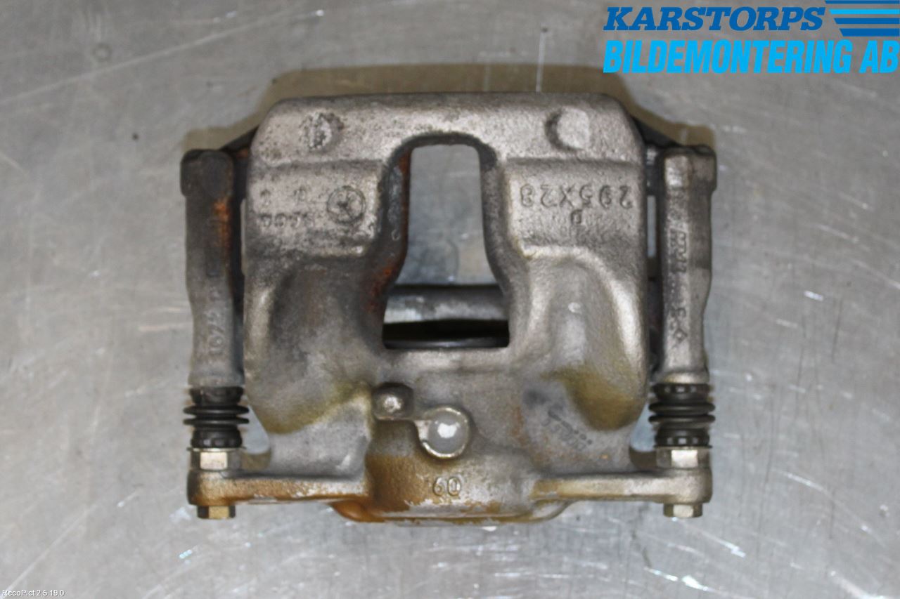 Mercedes-Benz MB CLA-KLASS (C117/X117) 13-19 Bromsok Fram Höger