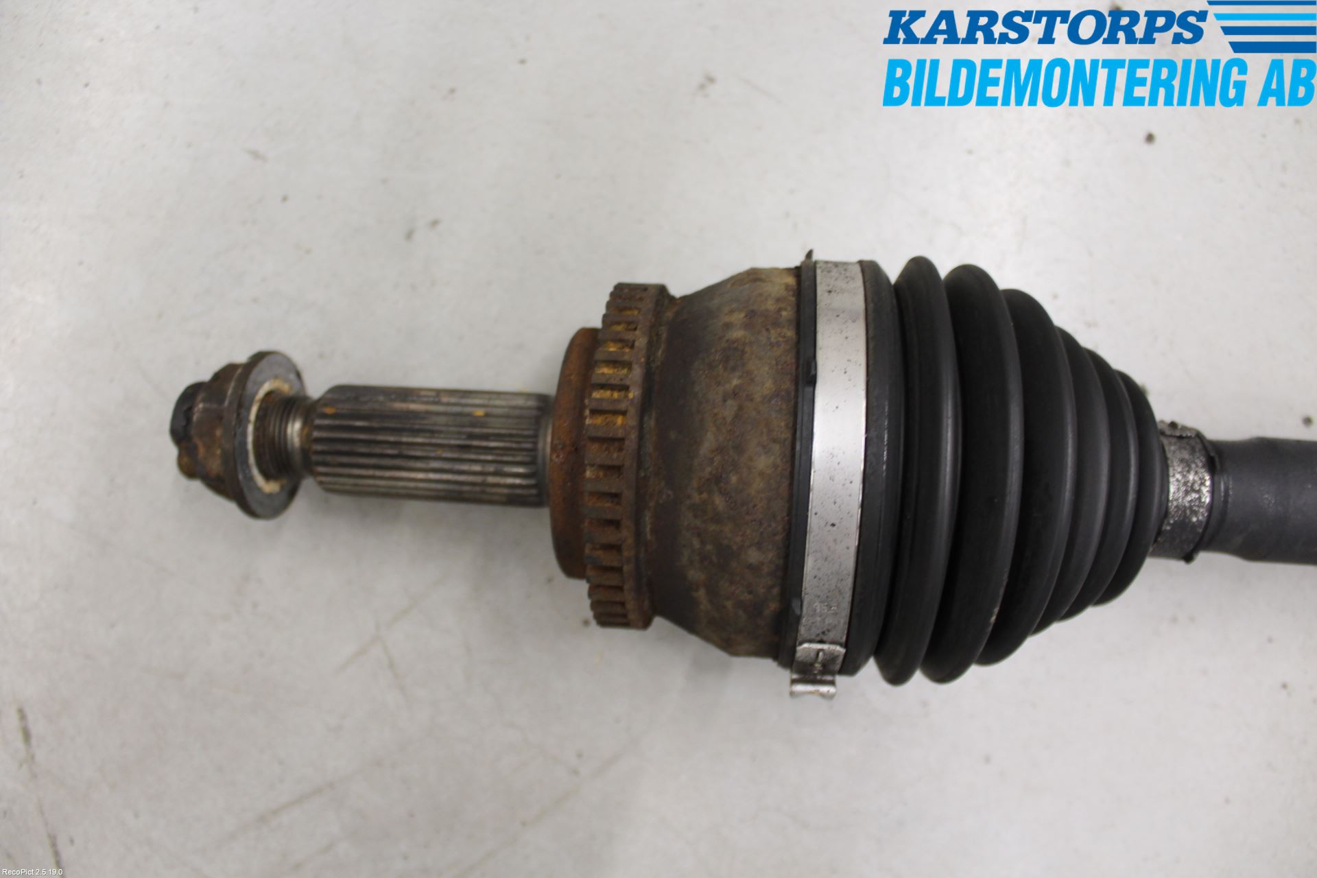 Kia CEED 06-12 Drivaxel Fram Höger