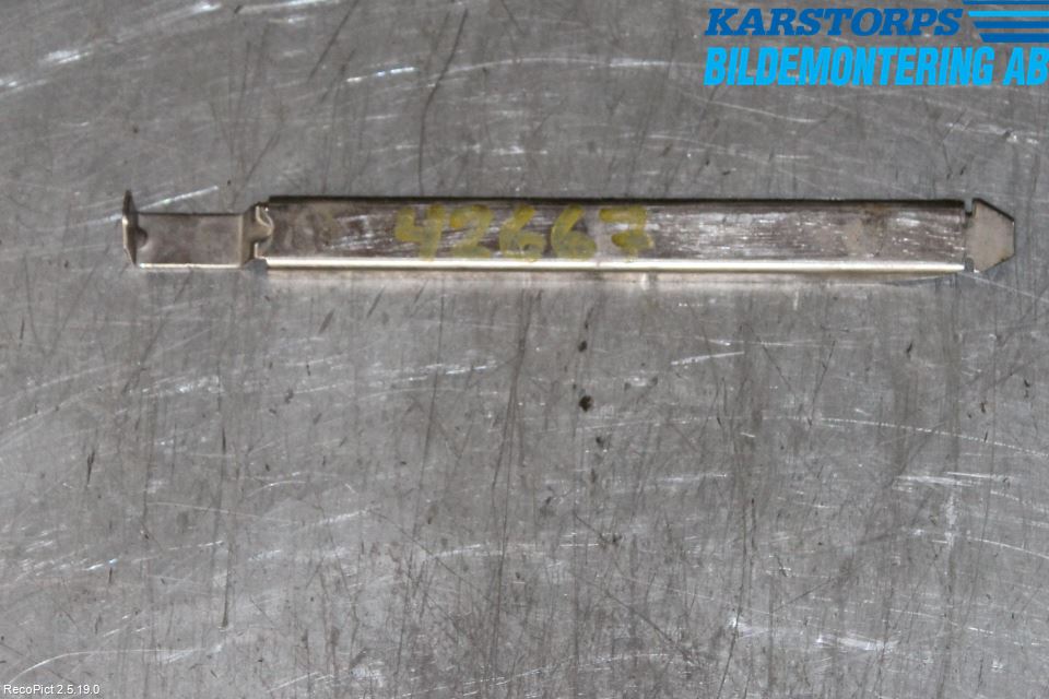 Volvo S40 04-07 Strålkast Fästsarg