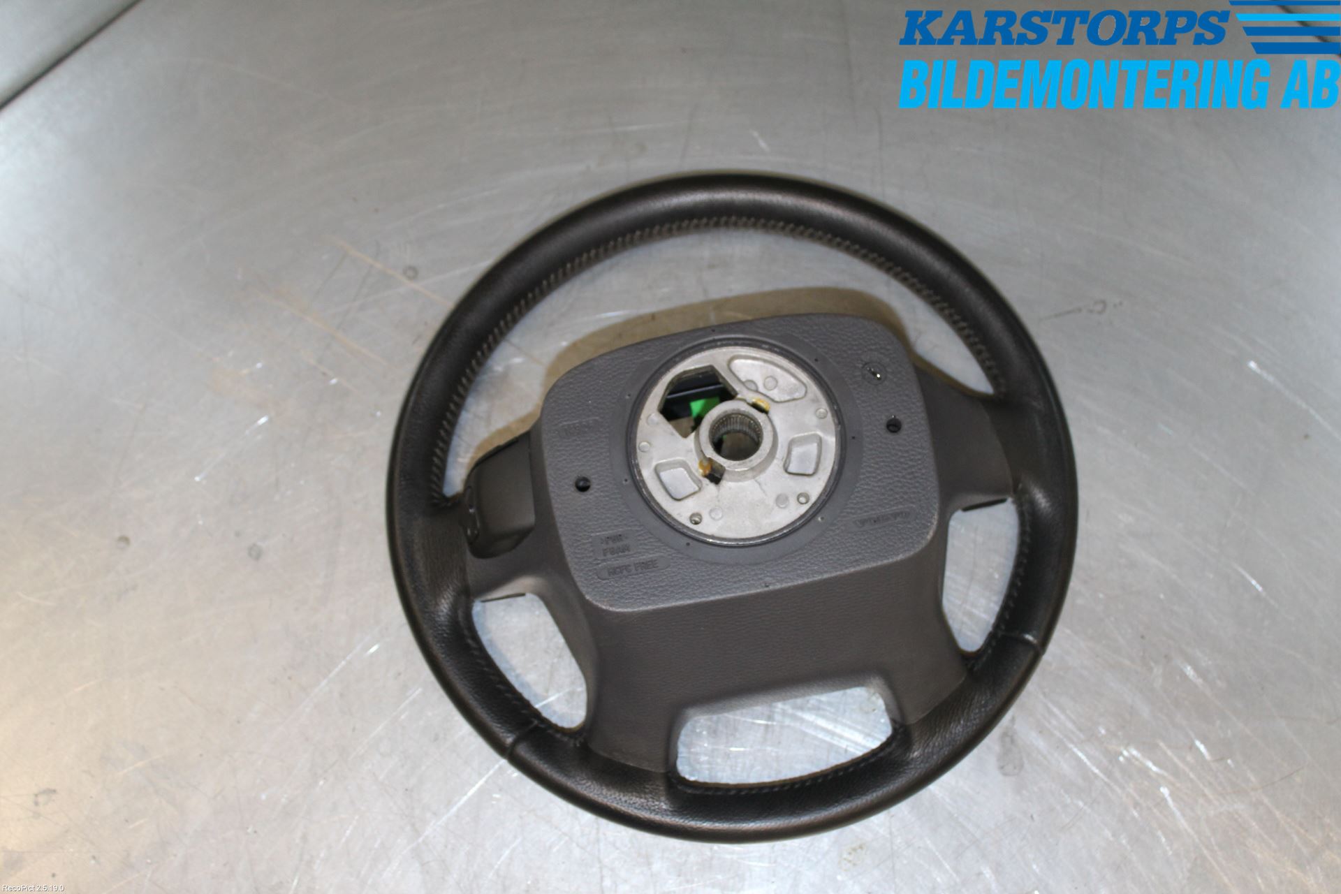 Volvo XC90 03-06 Ratt