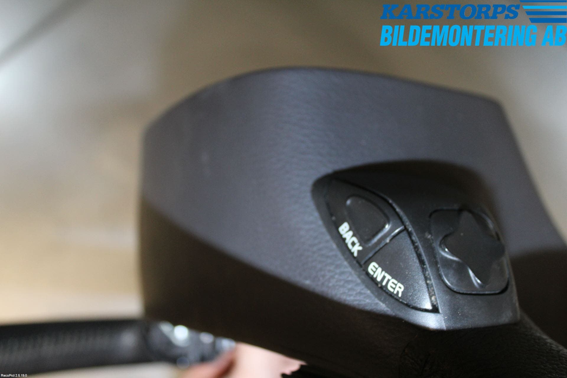 Volvo XC90 03-06 Ratt