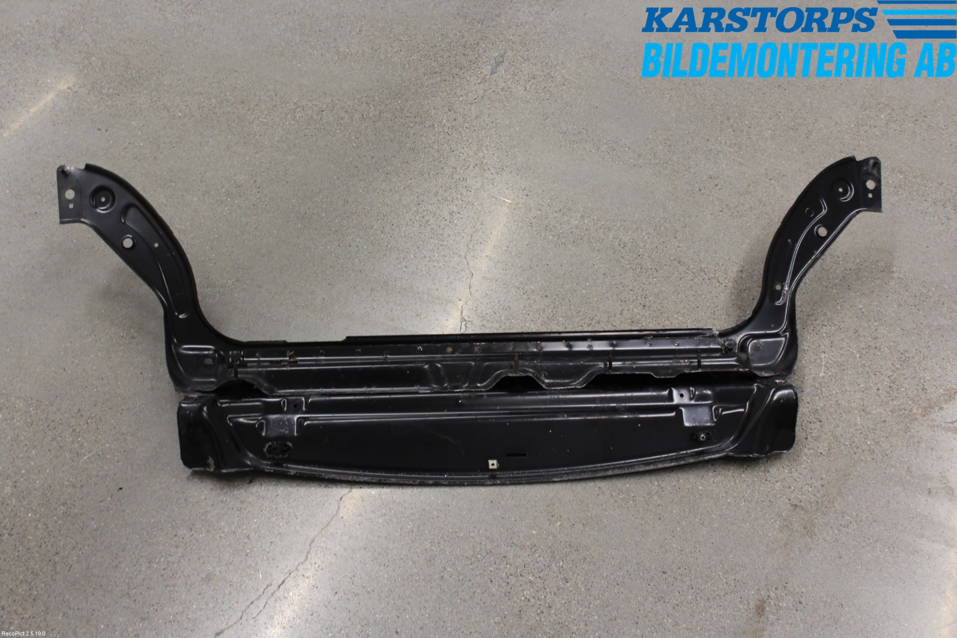 Peugeot PARTNER   03-08 Front Huvlåsplåt-Balk
