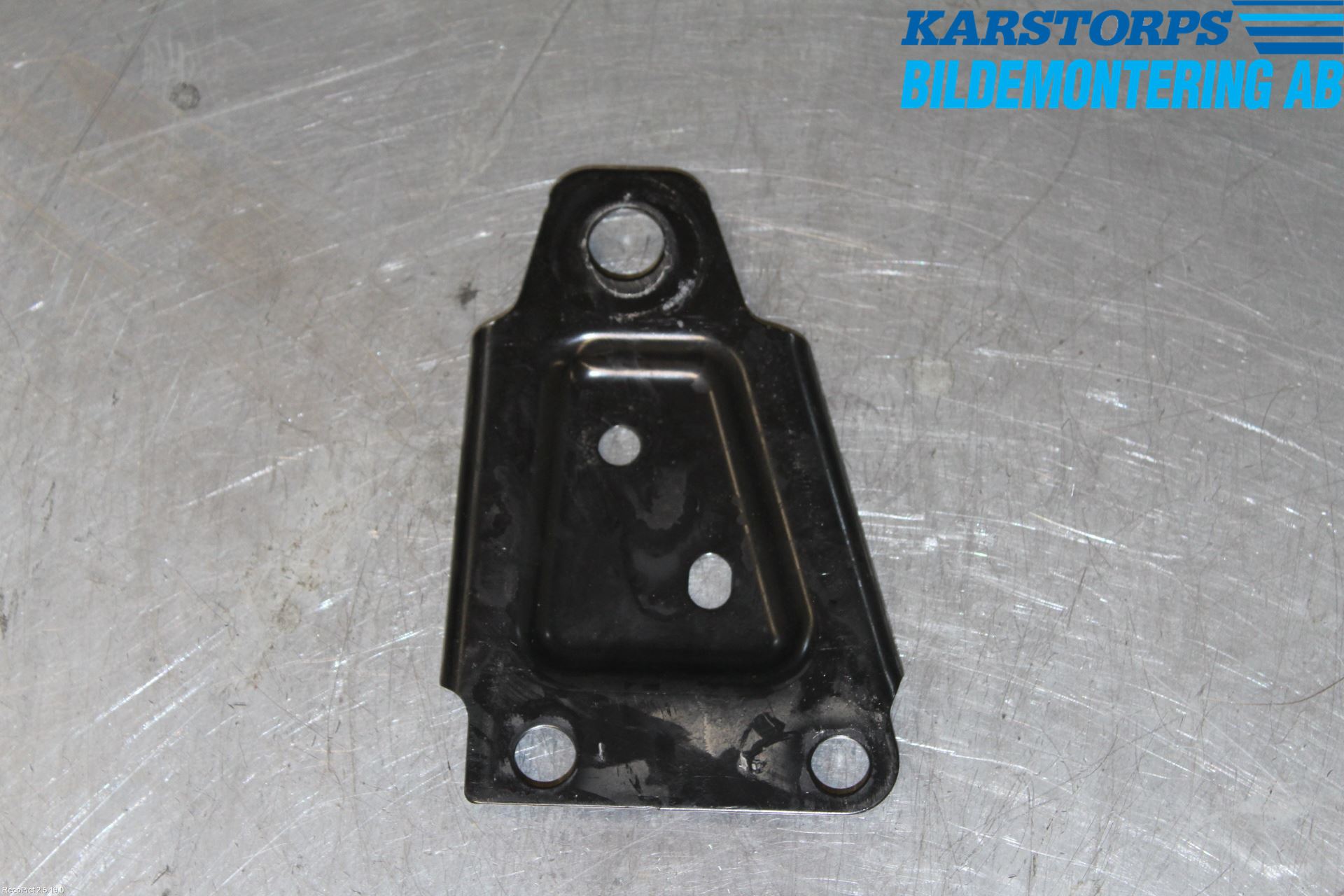 Volvo XC60 18- Framvagn Fäste-Kudde