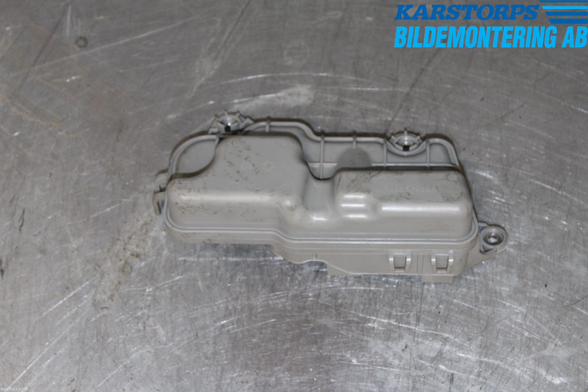 Volvo XC60 18- Vacuumtank