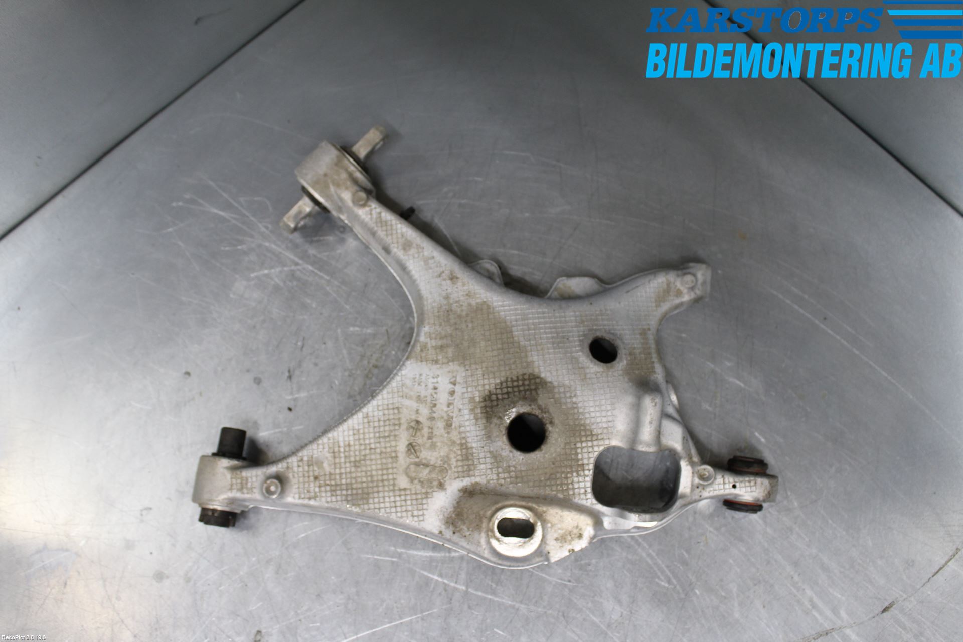 Volvo XC60 18- Bärarm Bak Vänster