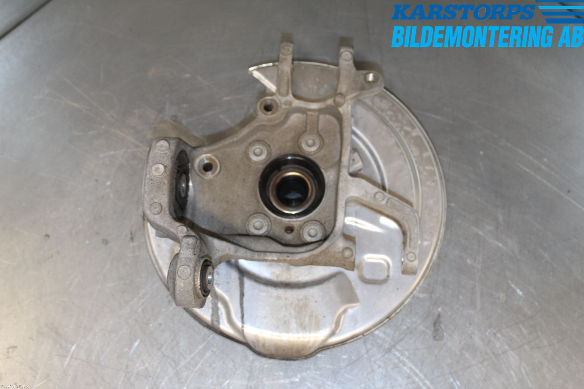 Volvo XC60 18- Hjullagerhus-Spindel Hö B