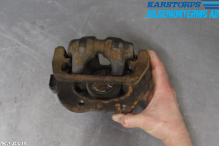 BMW 5 F10/F11/F18 09-17 Bromsok Bak Vänster