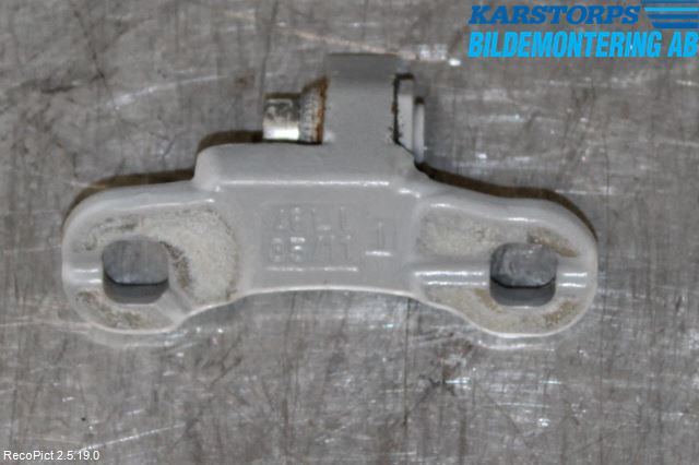 Volvo V50 08-12 Dörrgångjärn