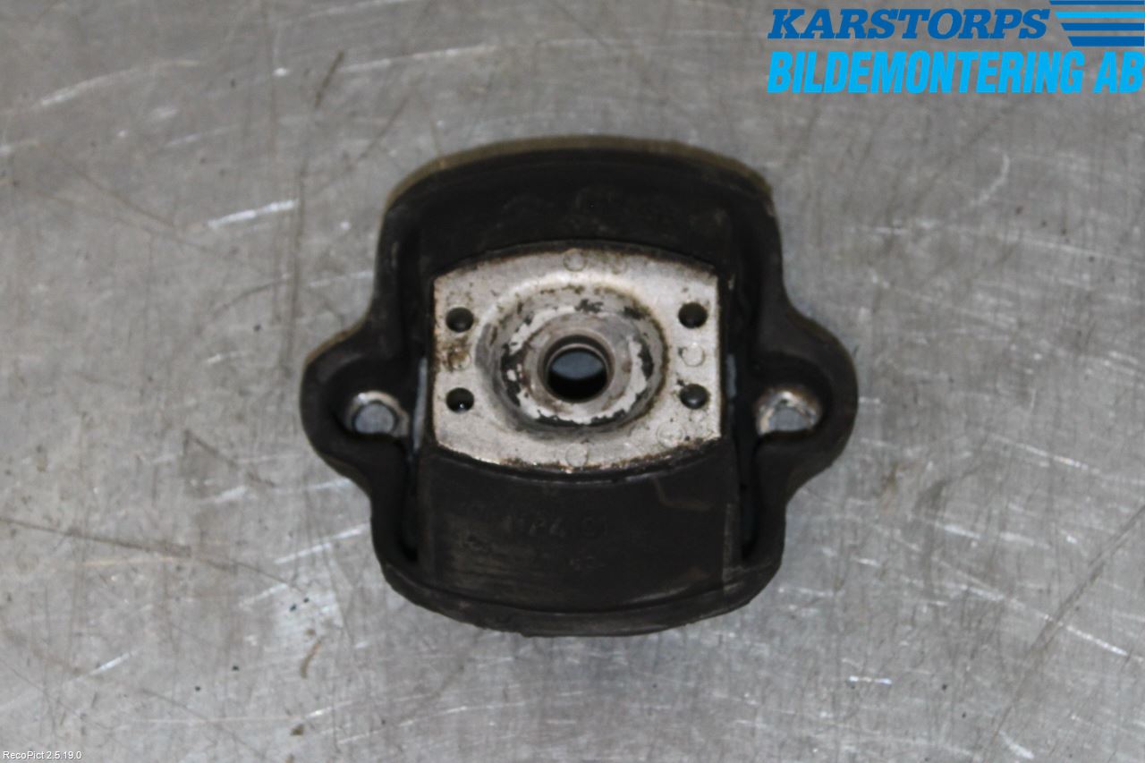 Mercedes-Benz MB 200-300  (W123) 76-86 Motorkudde