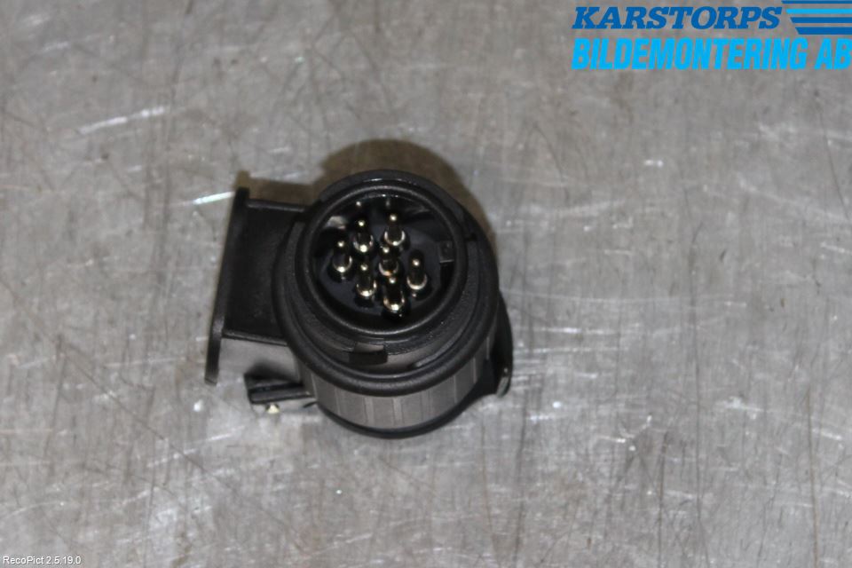 Volvo V60 14-18 Dragkrok Elsats