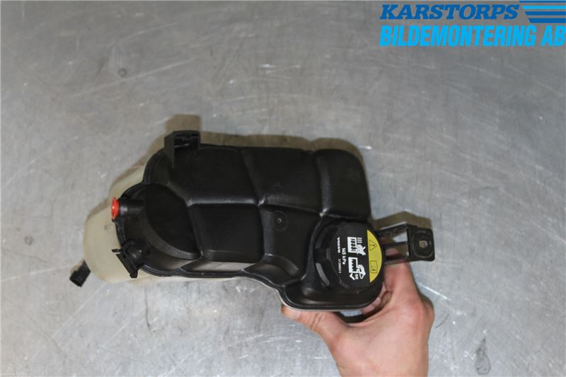Volvo V60 14-18 Expansionstank