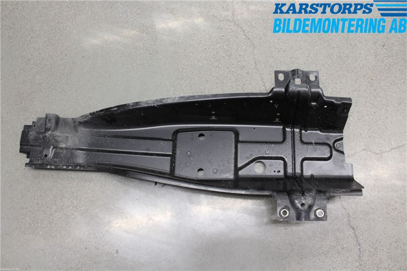 Volvo V60 14-18 Hasplåt Plåt-Plast